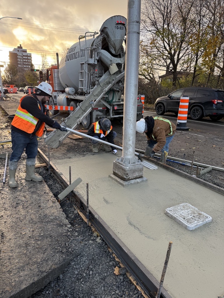 Travaux d’installation de conduits et de fils électriques par forage directionnel sur le boulevard Cavendish