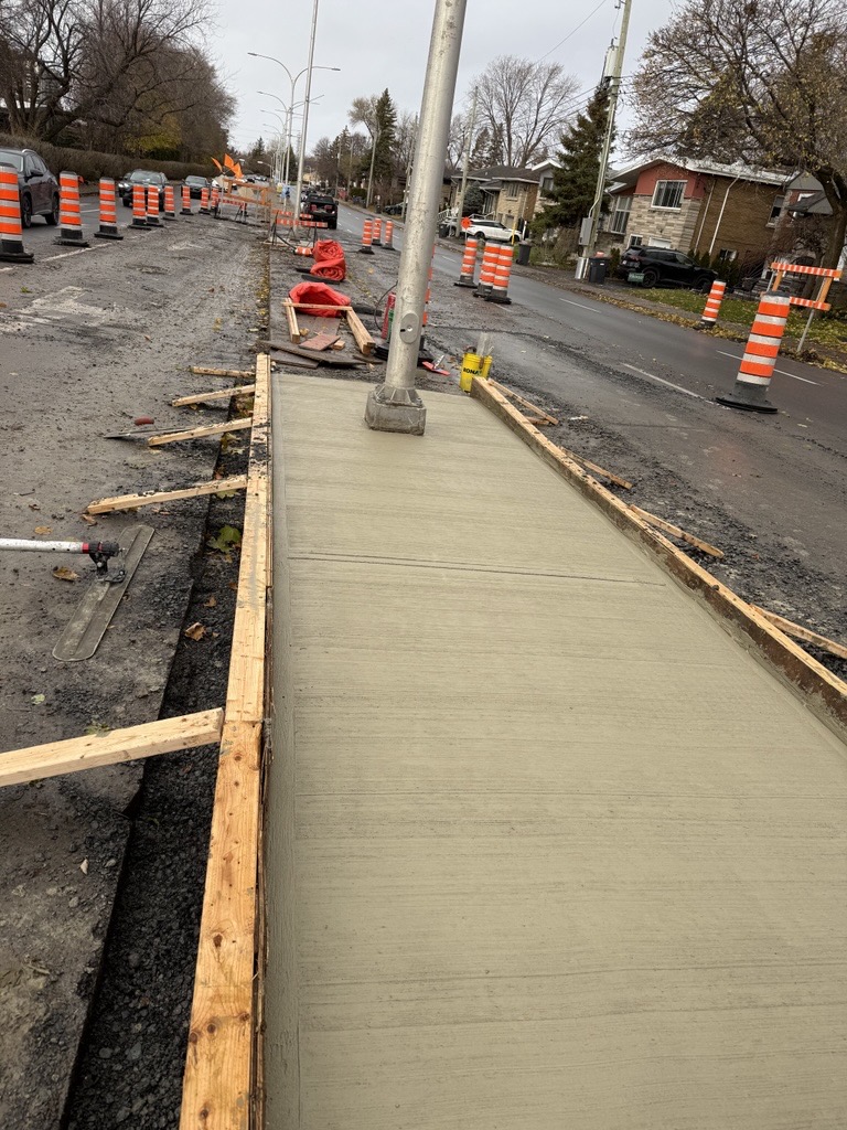 Travaux d’installation de conduits et de fils électriques par forage directionnel sur le boulevard Cavendish