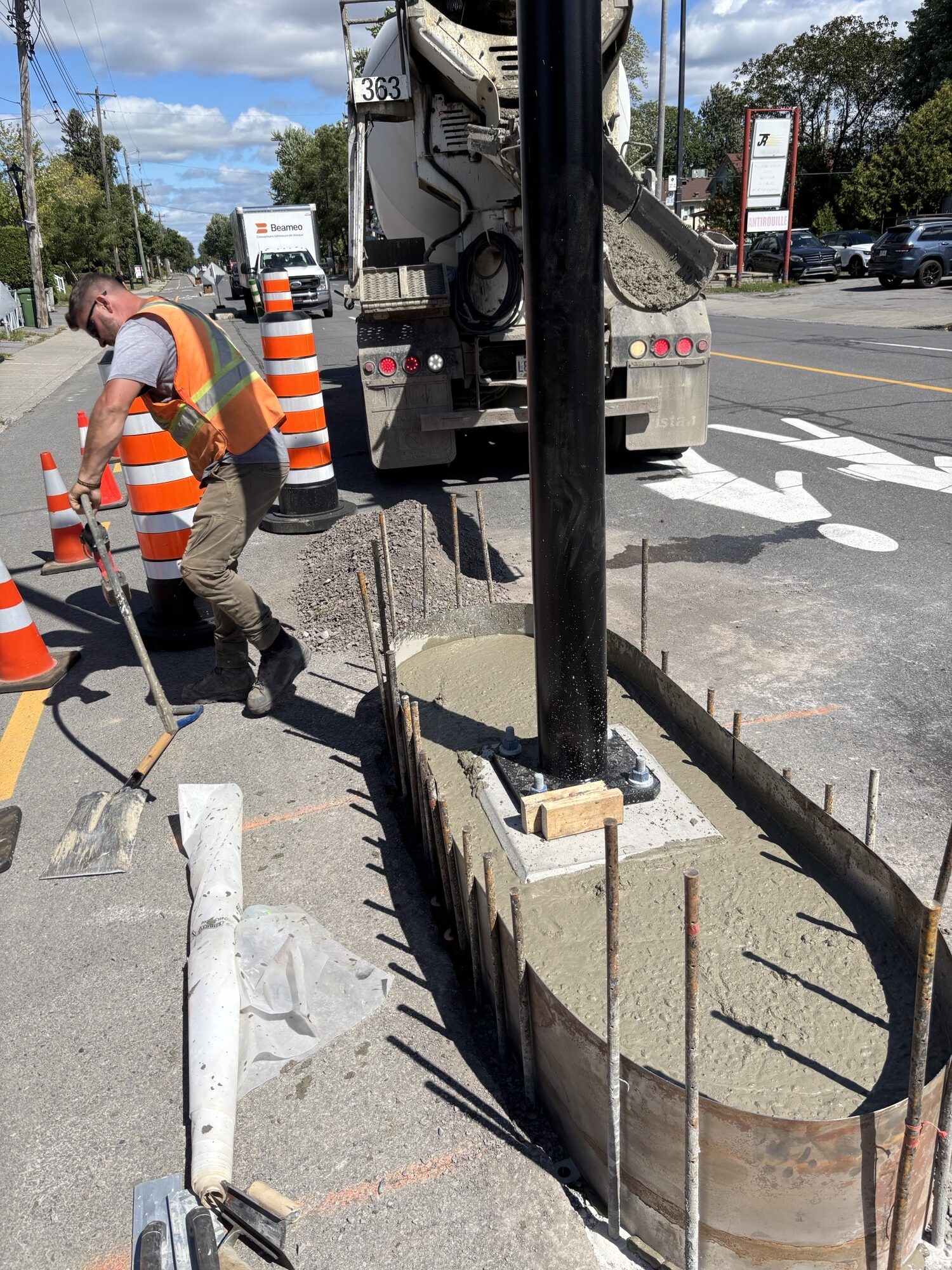 Travaux de signalisation aux abords des écoles sur la rue Notre-Dame à Pointe-aux-Trembles – En cours