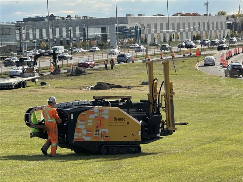 Remplacement des lampadaires sur la voie de service Nord et sa bretelle entre av. Bancroft et Boul. Des Sources, ainsi que sur le Boul. Des Sources Nord entre la bretelle et le viaduc
